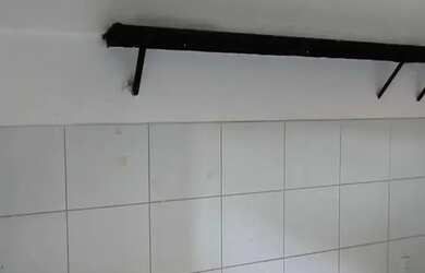 Imagem: O depósito possui 4 Vagas na garagem, 190m² de Área e está