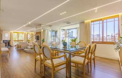 Imagem: O apartamento na cobertura e possui 3 Dormitórios, Suítes