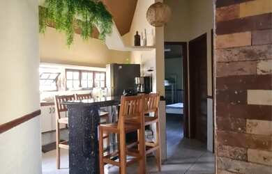 Imagem 5: Casa com piscina em condomínio fechado