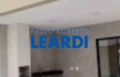 Imagem: A casa possui 3 Dormitórios, 4 Banheiros, 2 Vagas na garagem