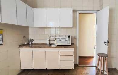 Imagem: O apartamento possui 3 Dormitórios, 2 Banheiros, 1 Vaga na