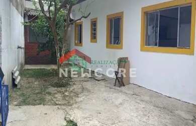 Imagem: A casa possui 1 Dormitório, 1 Banheiro, 5 Vagas na garagem