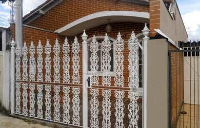 Imagem: A casa possui 2 Dormitórios, 1 Banheiro e 74m² de Área e