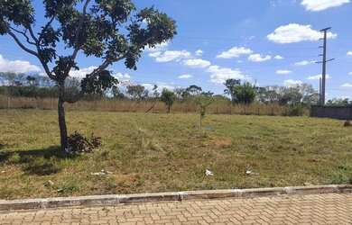 Imagem: O terreno possui 600m² de Área e está localizado em Setor