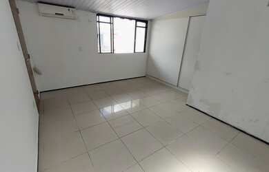 Imagem 11: Apto cobertura130 m² Cond Barramar I Calhau 05 qtos s/ 02 suítes 03...