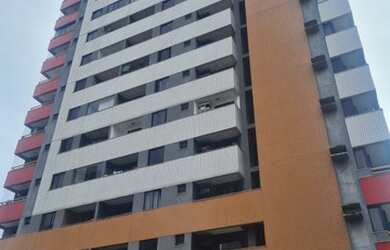 Imagem: O apartamento possui 3 Dormitórios, 1 Banheiro, 2 Vagas na