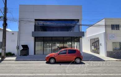 Imagem: O depósito possui 1 Vaga na garagem, 600m² de Área e está