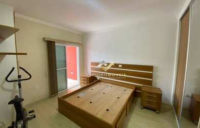 Imagem: A casa possui 3 Dormitórios, 3 Banheiros, 2 Vagas na garagem