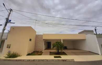 Imagem: A casa em condomínio possui 3 Dormitórios, 3 Banheiros, 2