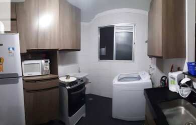 Imagem: O apartamento possui 2 Dormitórios, 1 Banheiro, 1 Vaga na garagem