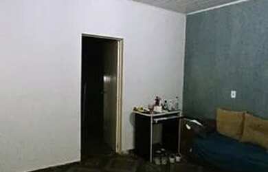 Imagem 2: CASA EM LOTÃO 180 M2 ESQUINA