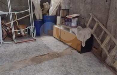 Imagem: A casa possui 2 Dormitórios, 1 Banheiro, 1 Vaga na garagem