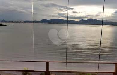 Imagem 13: Maravilhosa cobertura, em frente a praia da bica VP