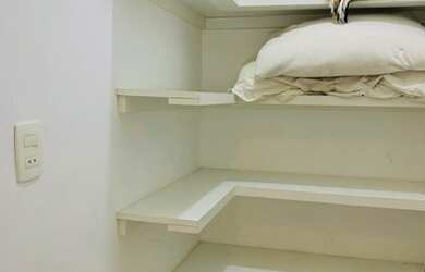 Imagem: A casa em condomínio possui 4 Dormitórios, 4 Banheiros, 2