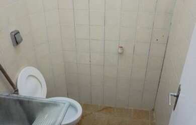 Imagem: A casa possui 2 Dormitórios, 3 Banheiros, 4 Vagas na garagem