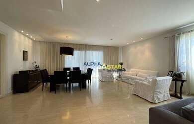 Imagem: A casa em condomínio e possui 4 Dormitórios, 5 Banheiros