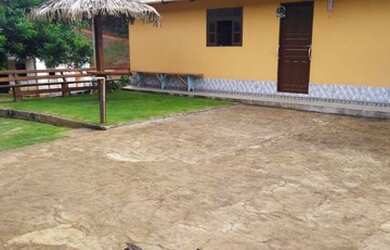 Imagem: A casa possui 4 Dormitórios, 3 Vagas na garagem e está localizado