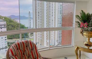 Imagem: O apartamento possui 3 Dormitórios, 2 Banheiros, 3 Vagas na