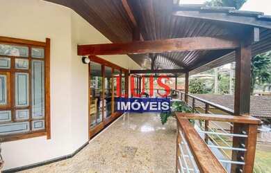 Imagem: A casa em condomínio possui 5 Dormitórios, 5 Banheiros, 5