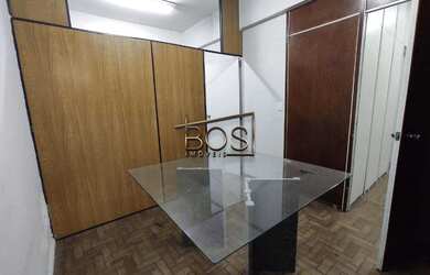 Imagem: O depósito possui 2 Vagas na garagem e 138m² de Área e está