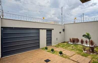 Imagem 9: VENDO CASA NA ARUANA. 2 Banheirose3 Dormitórios