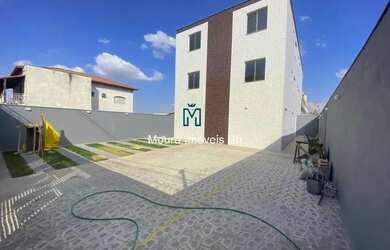 Imagem: O apartamento possui 3 Dormitórios, 1 Banheiro, 1 Vaga na garagem