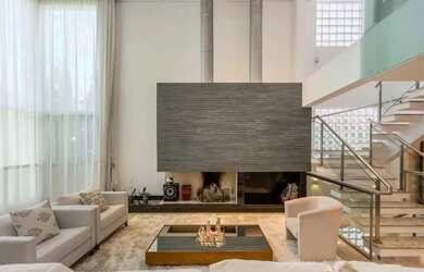 Imagem: A casa em condomínio possui 5 Dormitórios, 5 Banheiros, 4