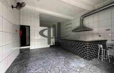 Imagem: O depósito possui 45m² de Área e está localizado em Santa