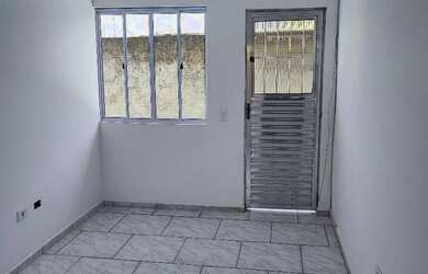 Imagem: O apartamento possui 2 Dormitórios, 1 Banheiro, 2 Vagas na