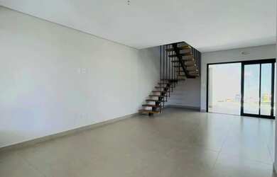 Imagem 8: Casa à venda em Atibaia com 3 suítes, localizada em bairro de Alto Padrão