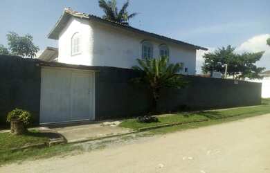 Imagem: Casa de esquina com piscina R$ 580 mil