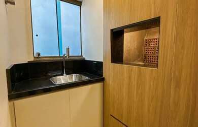 Imagem 11: Apartamento a venda mobiliado e decorado, junto a praças de lazer e a poucos metros do mar