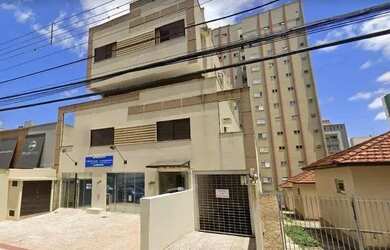 Imagem: A kitnet possui 1 Dormitório, 1 Banheiro, 1 Vaga na garagem