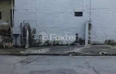 Imagem: O depósito possui 1 Vaga na garagem e 320m² de Área e está