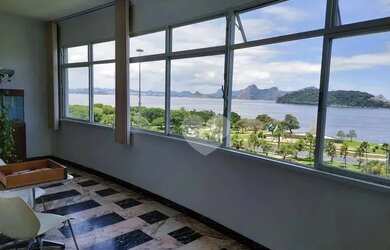 Imagem: O apartamento possui 4 Dormitórios, 3 Banheiros, 1 Vaga na