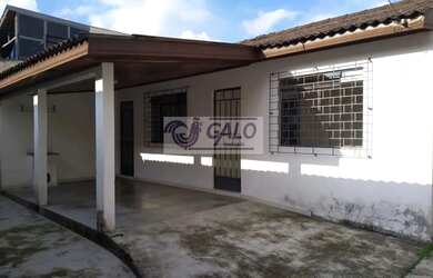 Imagem: A casa possui 2 Dormitórios, 1 Banheiro, 1 Vaga na garagem