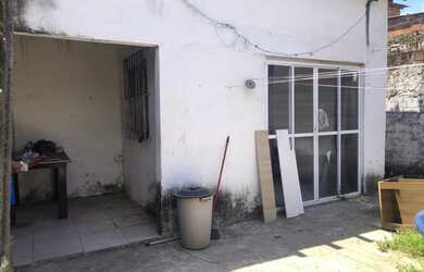 Imagem 6: Casa com 3 unidades conjugadas, sendo uma um pequeno ponto comercial