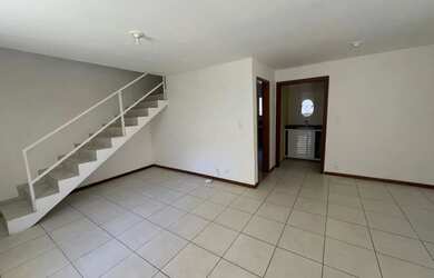 Imagem: A casa possui 2 Dormitórios, 2 Banheiros, 1 Vaga na garagem