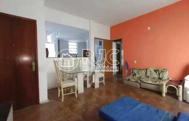 Imagem: O apartamento possui 3 Dormitórios, 3 Banheiros, 99m² de Área