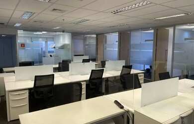 Imagem: O depósito possui 5 Vagas na garagem, 592m² de Área, Imóvel