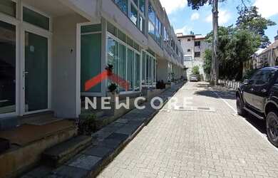 Imagem: A casa em condomínio possui 1 Dormitório, 2 Banheiros, 1 Vaga