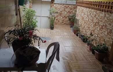 Imagem: A casa possui 2 Dormitórios, 3 Banheiros e está localizado