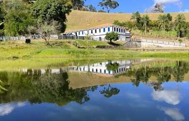 Imagem: A fazenda possui 653.400m² de Área e está localizado em