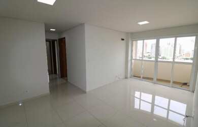 Imagem: O apartamento possui 3 Dormitórios, 2 Banheiros, 1 Vaga na