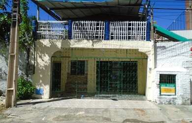 Imagem: A casa possui 3 Dormitórios, 4 Banheiros, 198m² de Área e