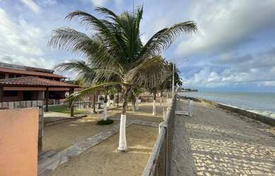 Imagem: A casa em condomínio à venda possui 4 Dormitórios, 1 Banheiro