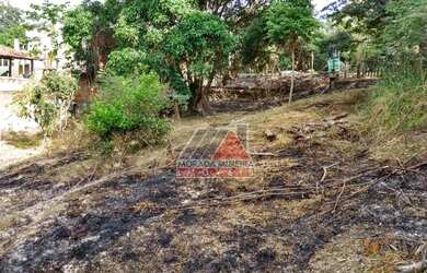 Imagem: O terreno possui 2.050m² de Área, Churrasqueira, Piscina e
