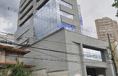 Imagem: O depósito possui 4 Vagas na garagem e 140m² de Área e está