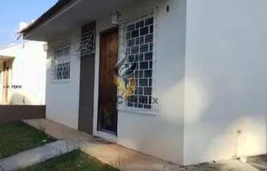 Imagem: A casa em condomínio possui 3 Dormitórios, 1 Banheiro, 2 Vagas