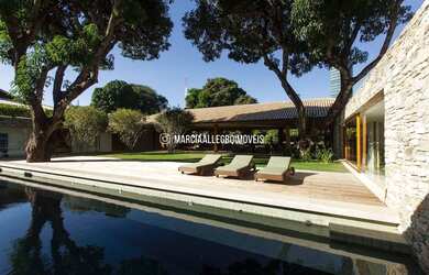 Imagem: A casa em condomínio possui 4 Dormitórios, 5 Banheiros, 5